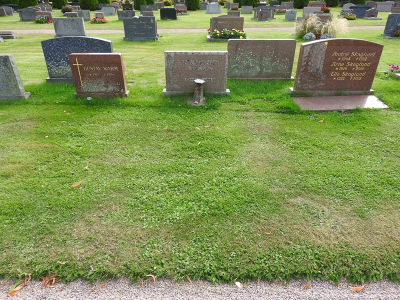 Gravnummer: BRO 13    72