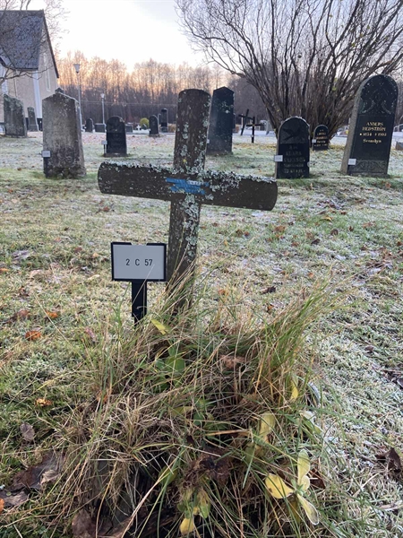 Hautatunnus: 2 C    57