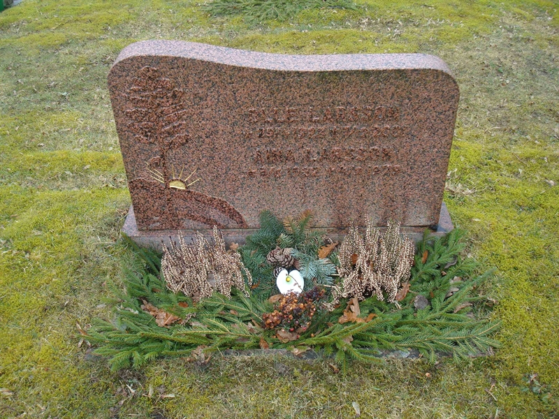 Grave number: BR D   412, 413