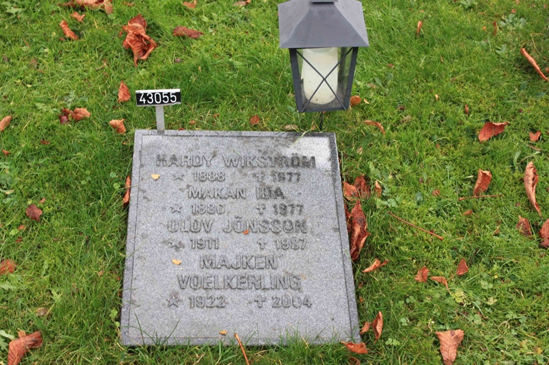 Grave number: Ö U09    55