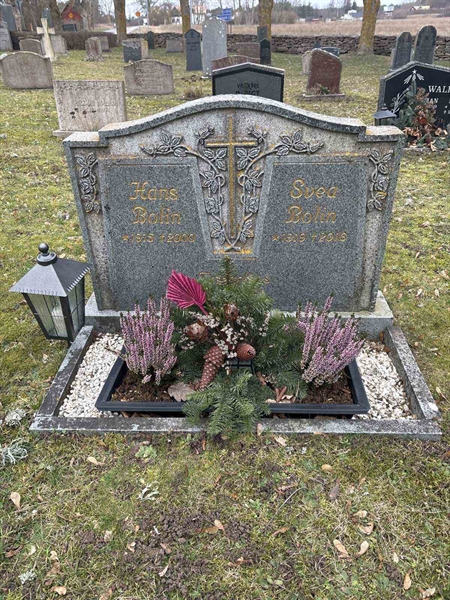 Gravnummer: LE   390