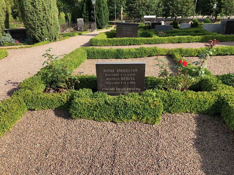 Grave number: Kå 14    15, 16