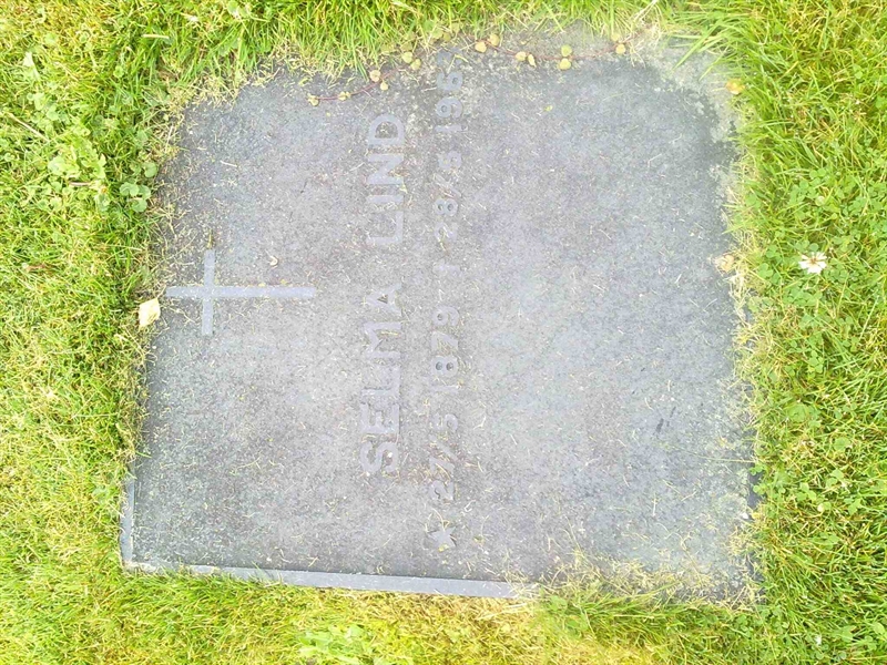 Grave number: KA 03    28