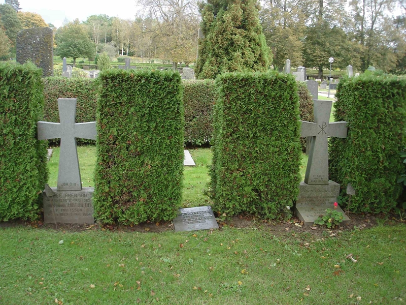 Grave number: HK A     5, 6, 7, 8