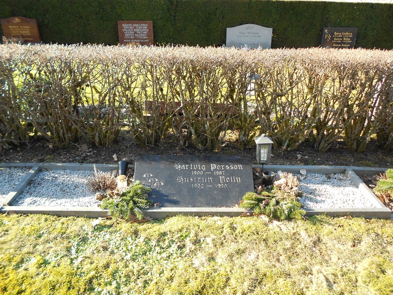 Grave number: NÅ N6    88, 89