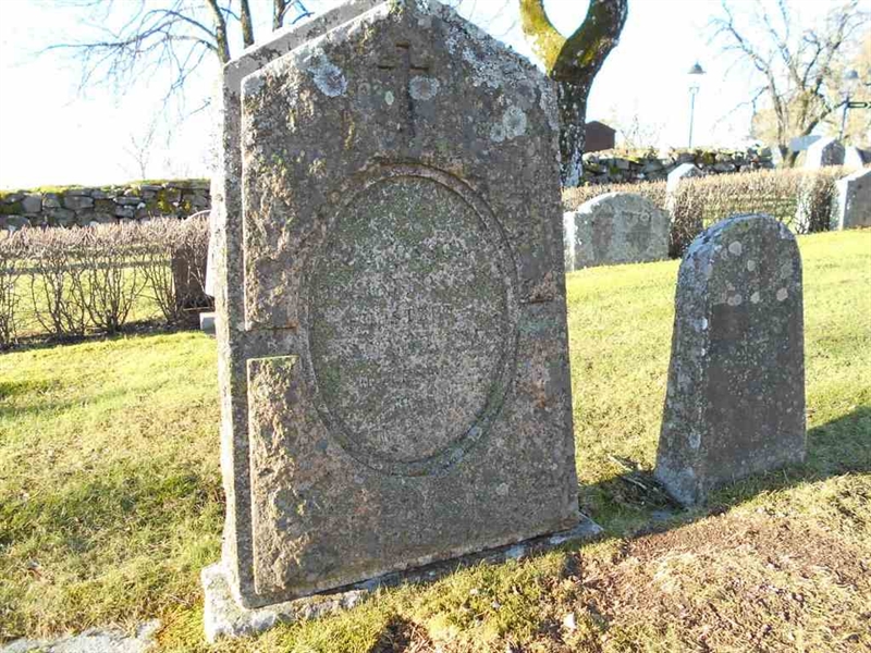 Grave number: ÖD 002    37A-C