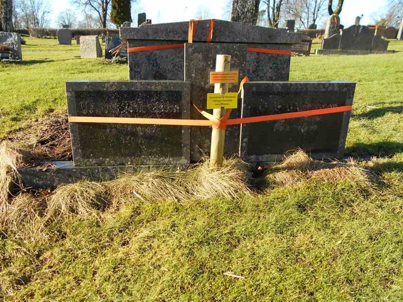 Grave number: ÖD 001    30