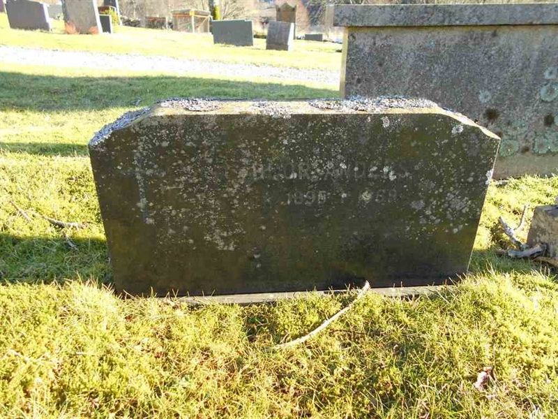 Grave number: ÖD 002    16A-C