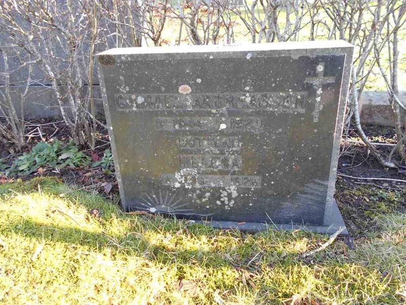 Grave number: ÖD 003    35A