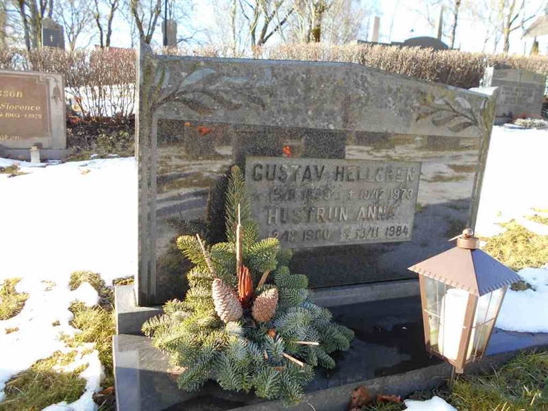 Grave number: FÄ 020    66-67