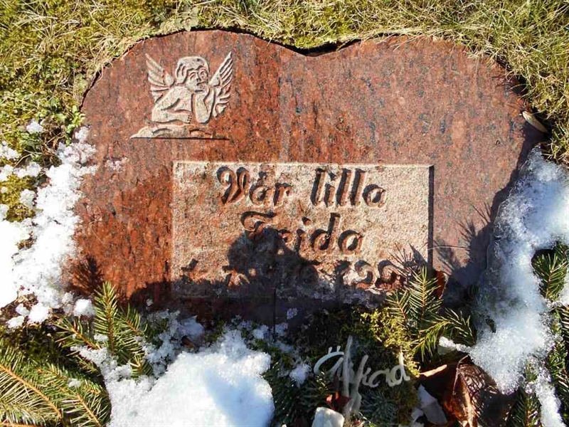 Grave number: FÄ 031    84-85