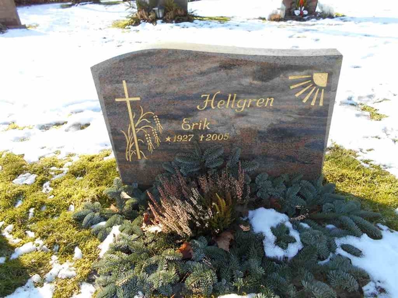 Grave number: FÄ 032    43