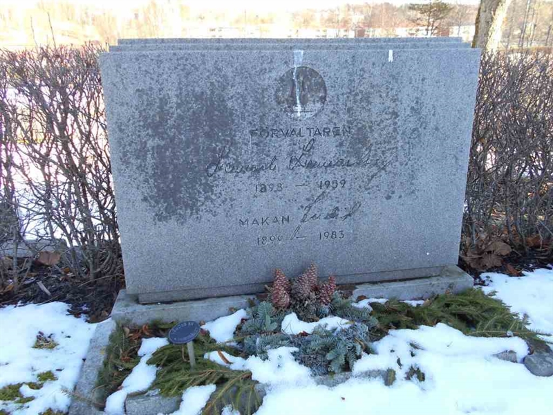 Grave number: FÄ 024    82-83