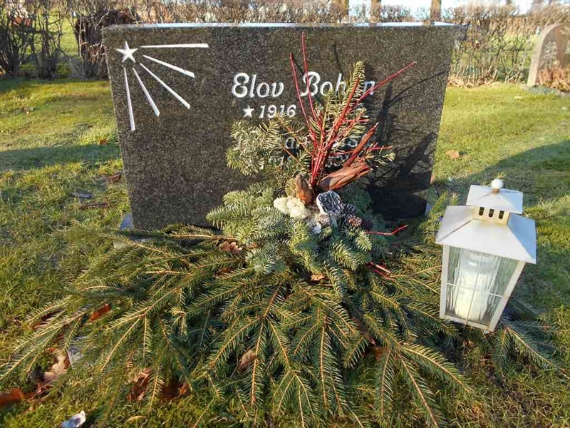 Grave number: ÖD 007    61-62
