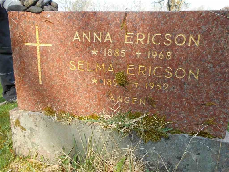 Grave number: FÄ 025    30-31