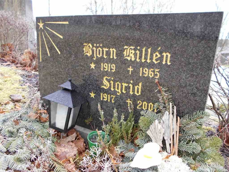 Grave number: FÄ 018    42A