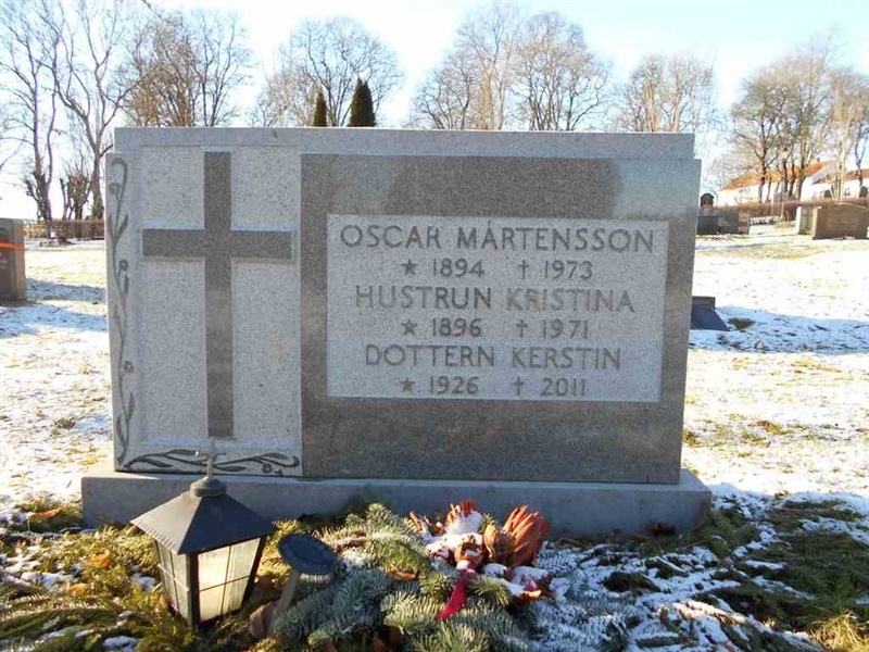 Grave number: FÄ 023    69-71