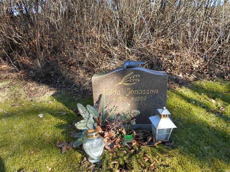 Grave number: FÄ 032   152