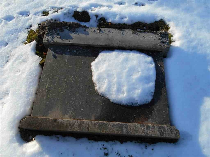 Grave number: FÄ 026    80-82