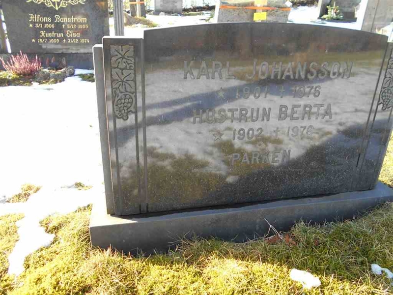 Grave number: FÄ 020   150-151