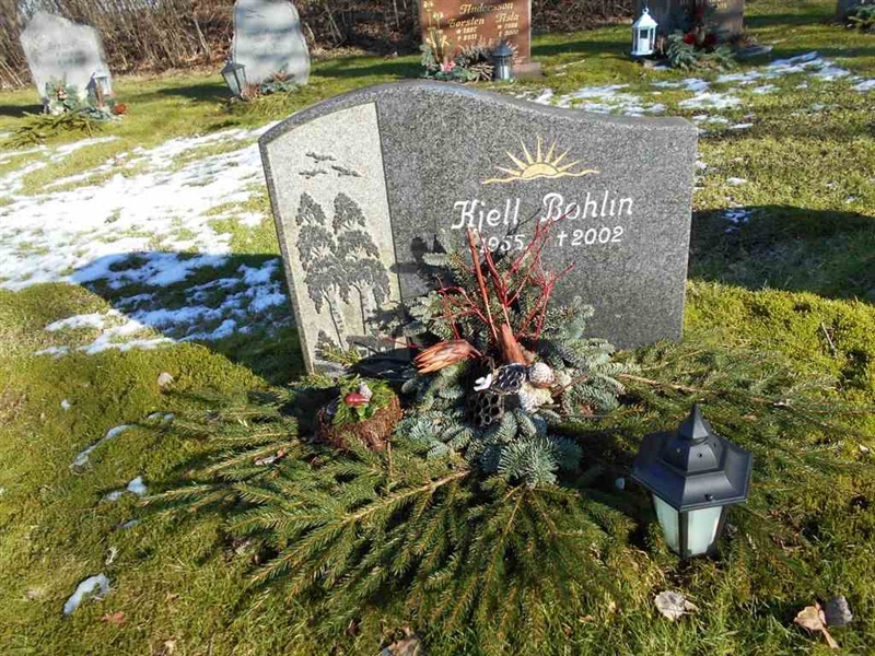 Grave number: FÄ 032   211