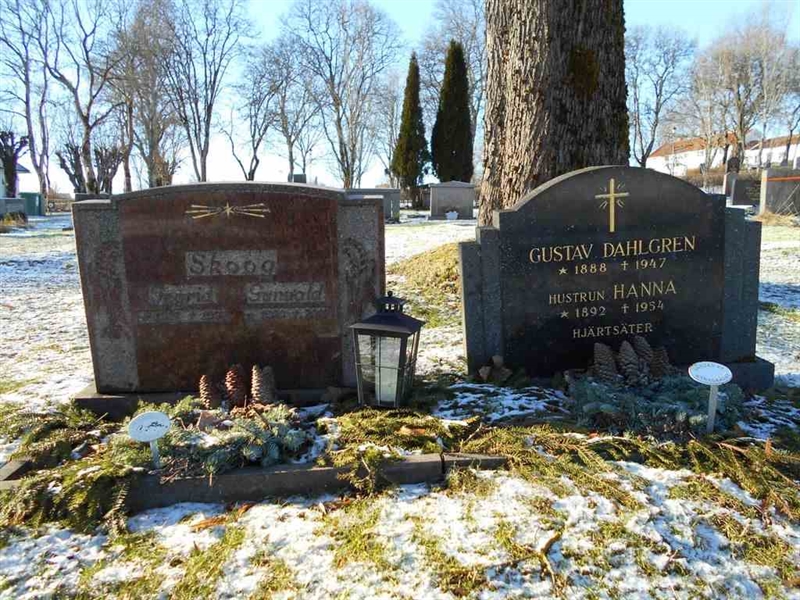 Grave number: FÄ 023     6-7