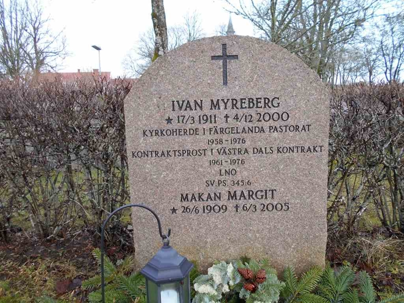 Grave number: FÄ 002     4-5