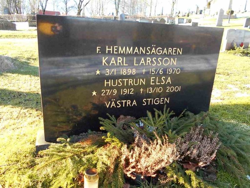 Grave number: FÄ 022    74-75