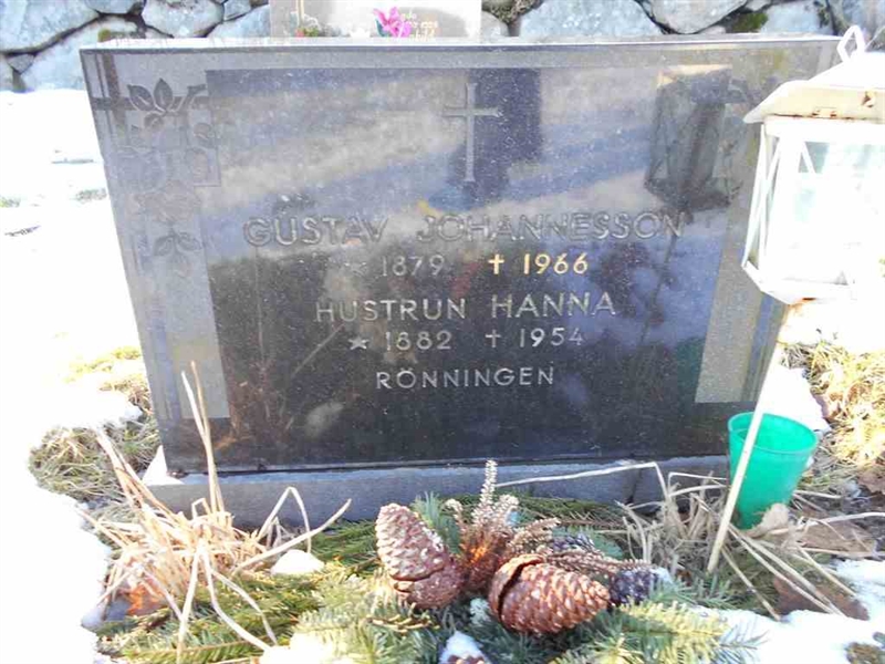 Grave number: FÄ 024    47-48