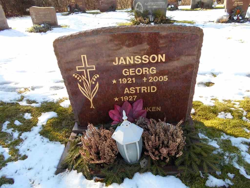 Grave number: FÄ 032    42