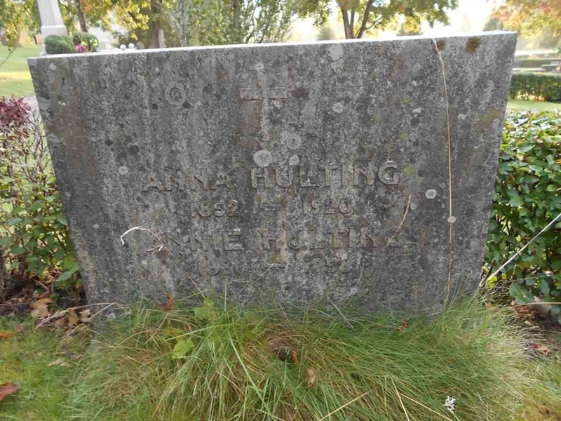 Grave number: FÄ 018    61A-C