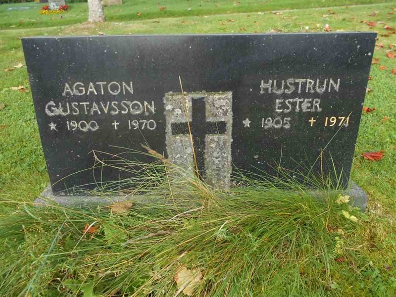 Grave number: FÄ 022    65-66