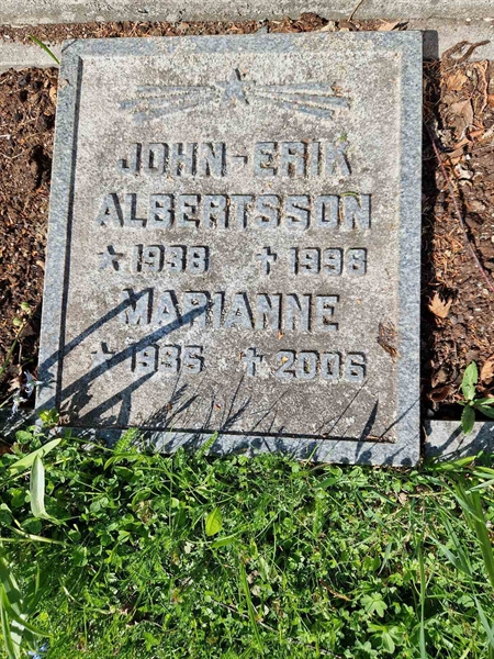 Grave number: 501 22 4720-4722