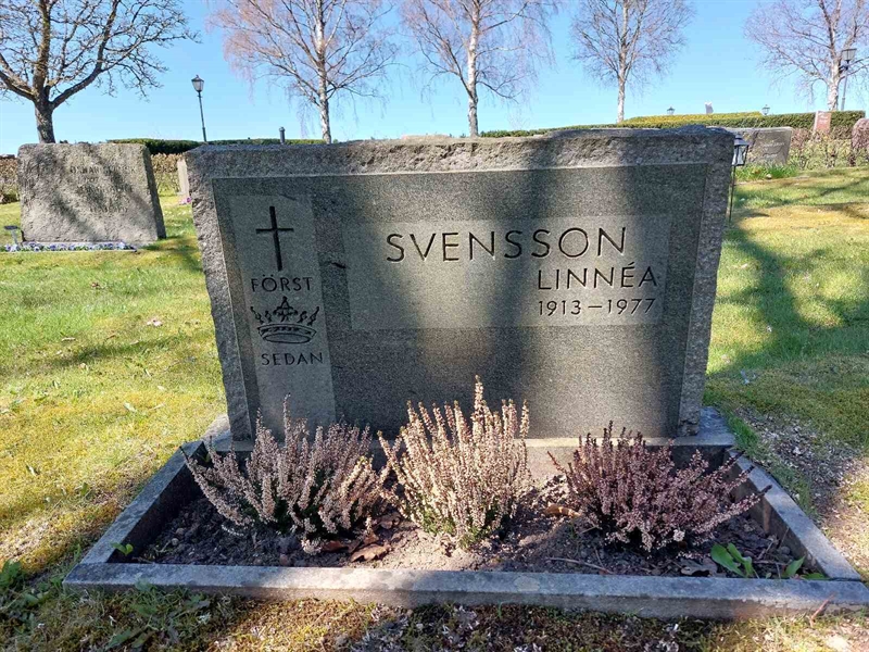 Grave number: HV 34   10, 11