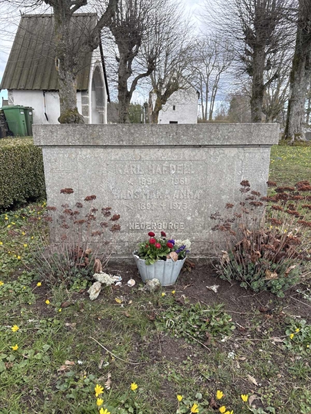 Grave number: FA 82, 83