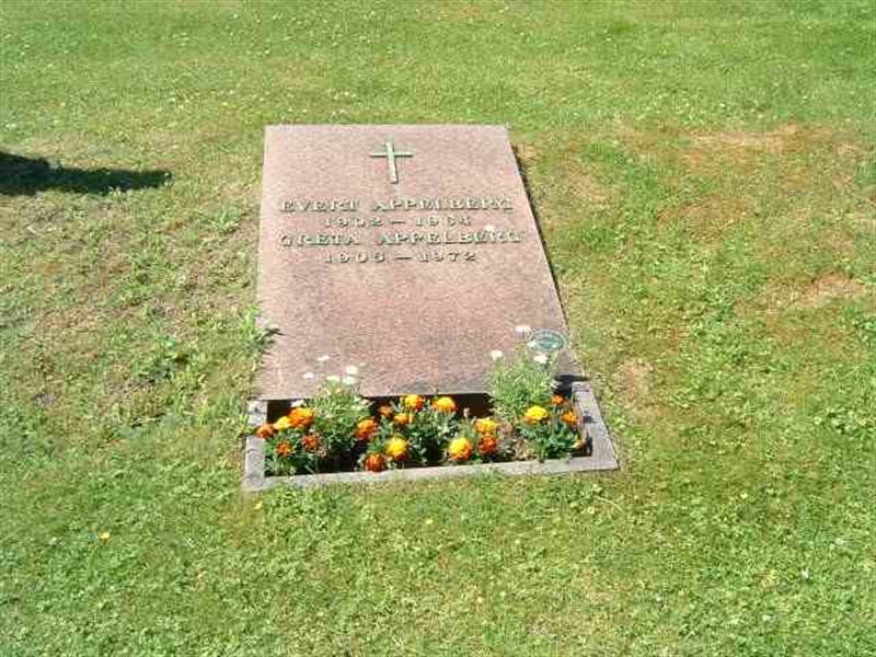 Grave number: 01 E   178, 179