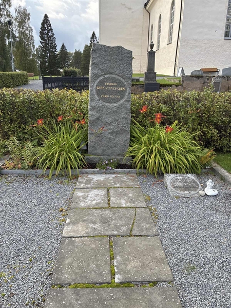 Gravnummer: 1 G    99