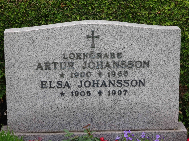 Grave number: HÖB 64     3