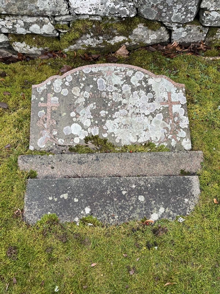 Grave number: Ärt 44 14     8