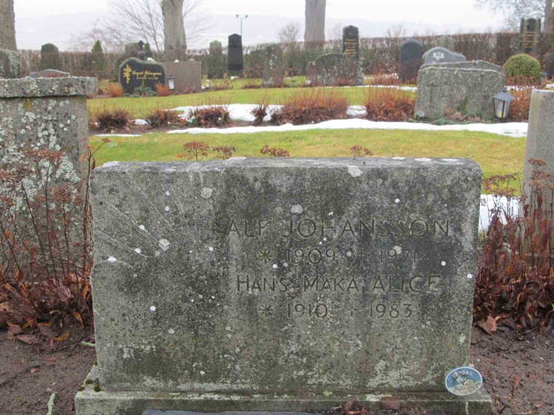 Grave number: KÄÖ A   171, 172