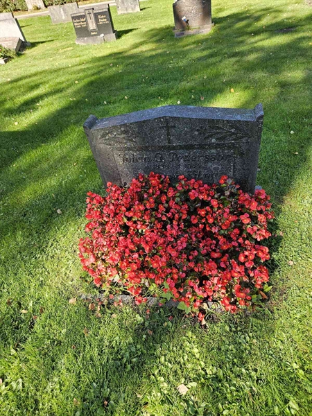 Grave number: Fr 7   404-405