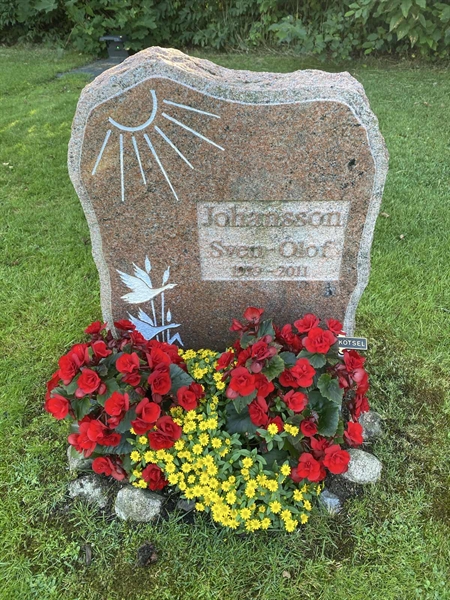 Grave number: G 27    63-64