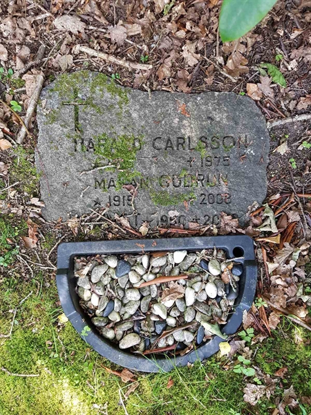 Grave number: 01  2710