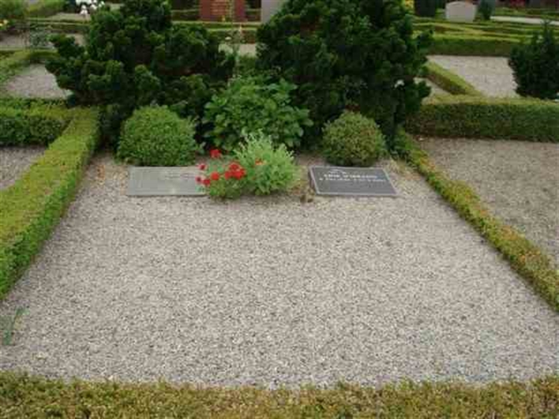 Grave number: Bo A   198-199