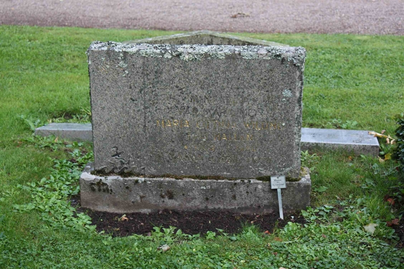 Grave number: 1 K L   38