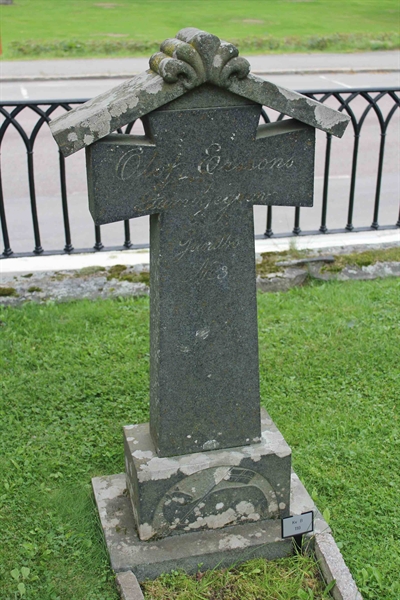 Grave number: A B  110