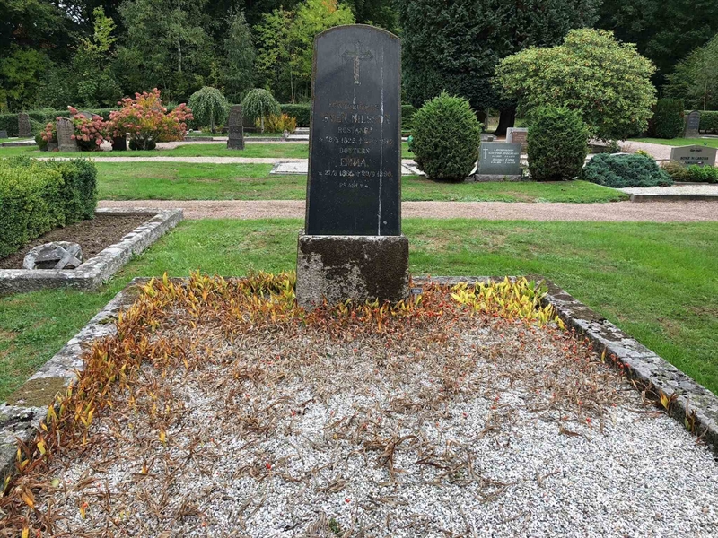 Grave number: RK D    40, 41