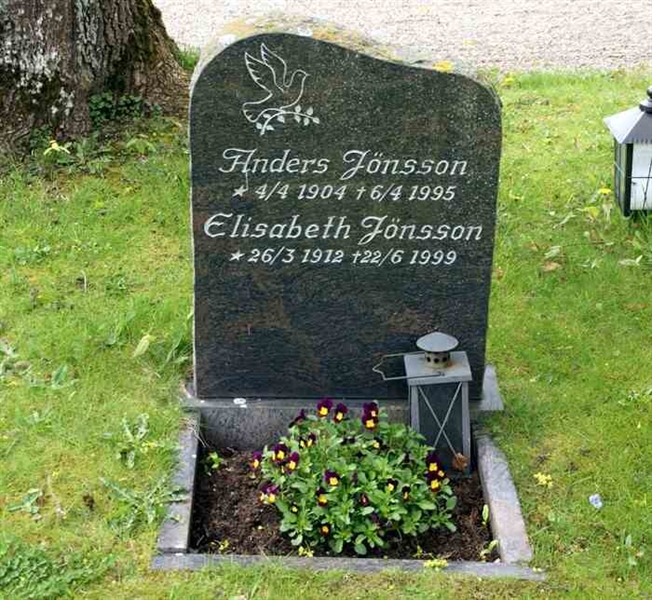 Grave number: SN L    32