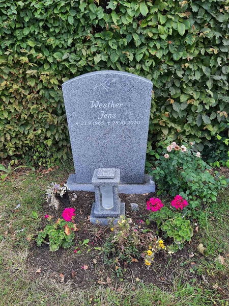 Grave number: ST M    36