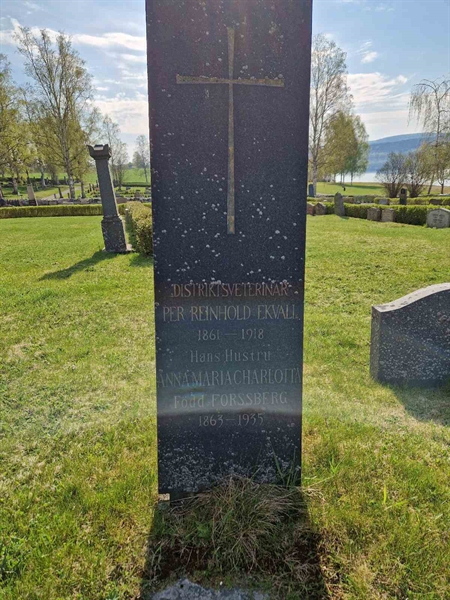 Grave number: 501 02 277-279